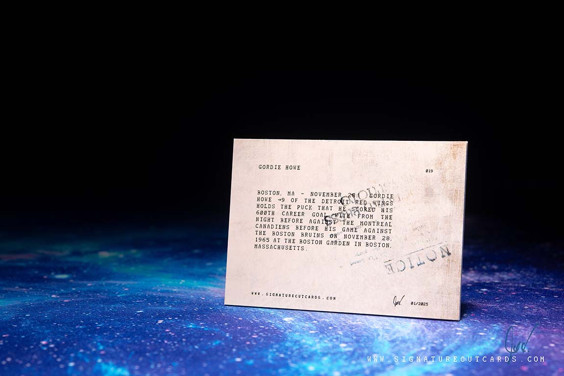 Gordie Howe Detroit Red Wings AP Wirephoto Signature Cut Card