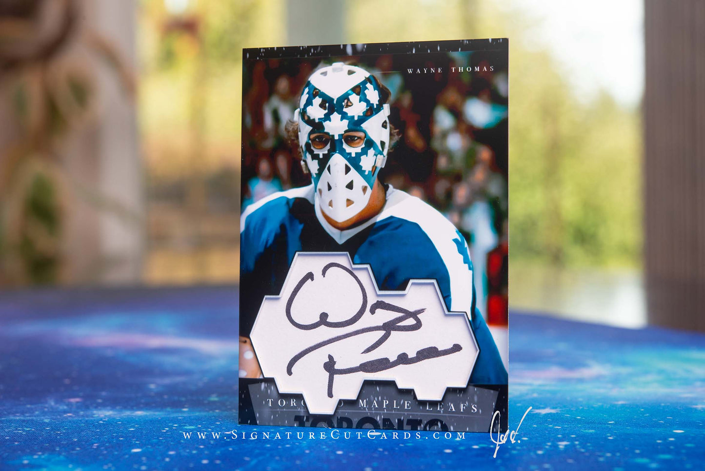 Wayne Thomas Toronto Maple Leafs History in Photographs Signature Cut Card