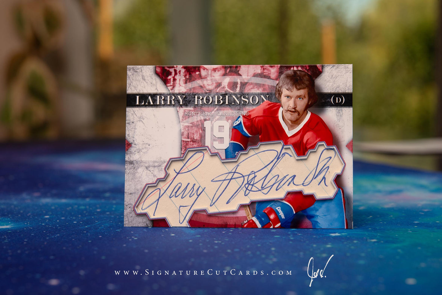 Larry Robinson Montreal Canadiens Vintage Signature Cut Card