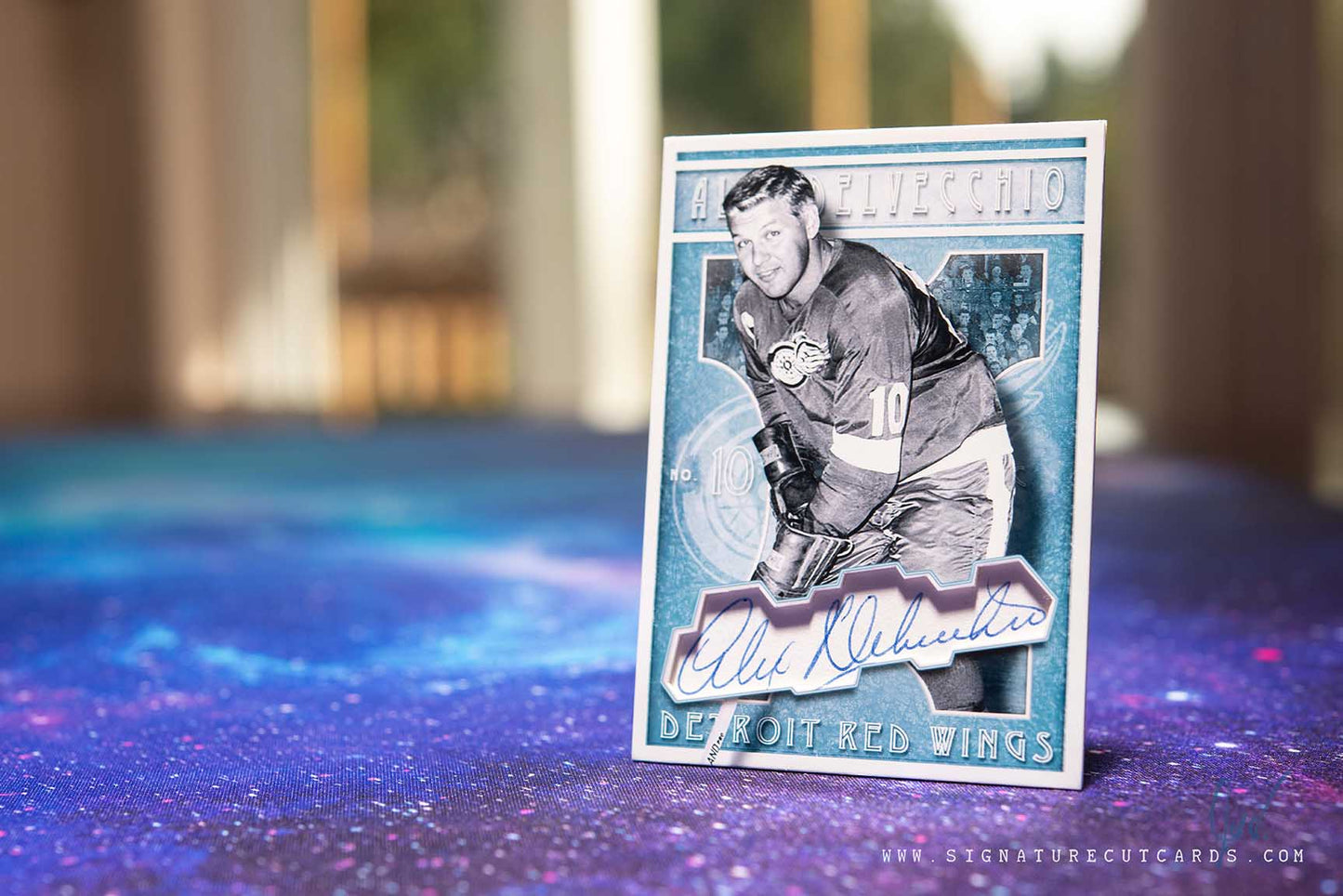Alex Delvecchio Detroit Red Wings Vintage Signature Cut Card