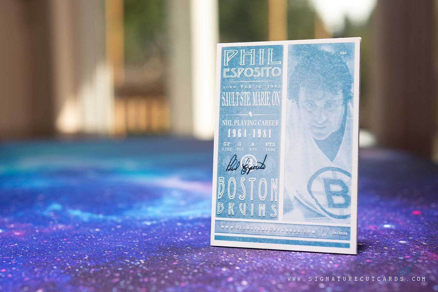 Phil Esposito Boston Bruins Vintage Signature Cut Card