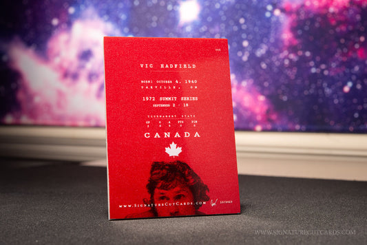 Vic Hadfield 1972 Summit Series Team Canada Signature Cut Card Back