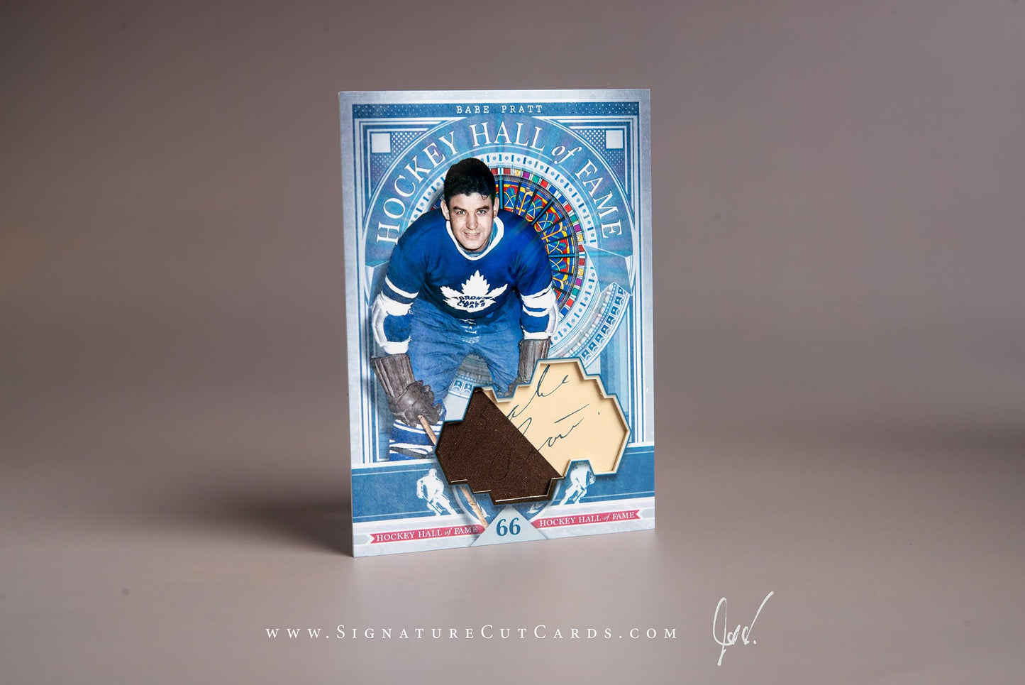 Babe Pratt Toronto Maple Leafs Signature Cut Card Autograph