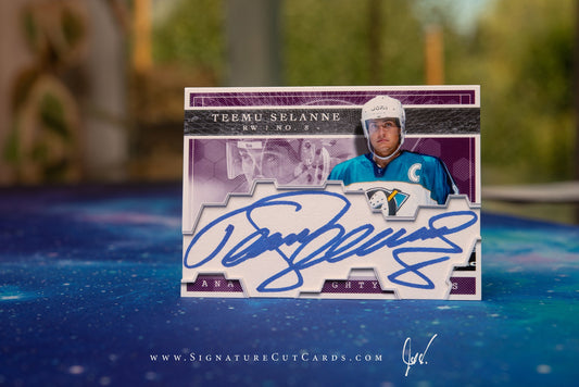 Teemu Selanne Anaheim Mighty Ducks Expansion Era Signature Cut Card