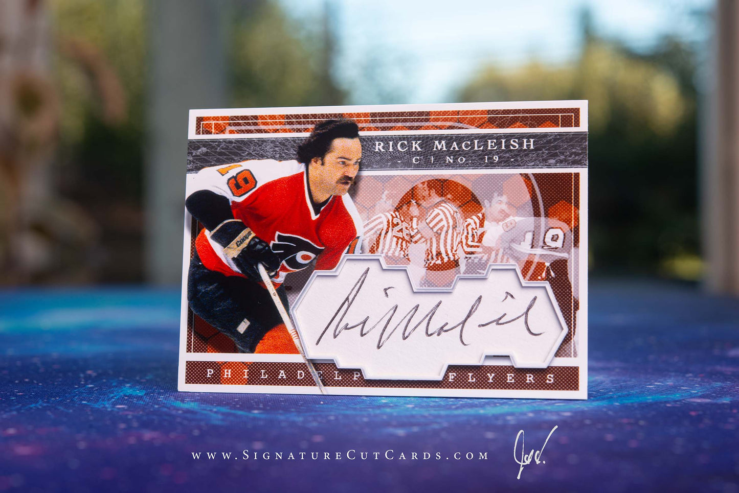 Rick MacLeish Philadelphia Flyers Expansion Era Signature Cut Card