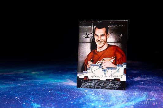Gordie Howe Detroit Red Wings History in Photographs Signature Cut Card