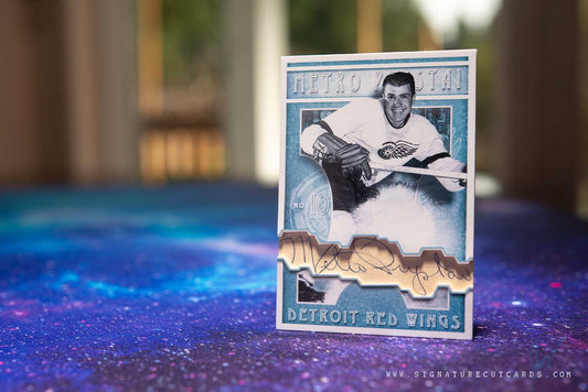 Matro Prystai Detroit Red Wings Vintage Signature Cut Card